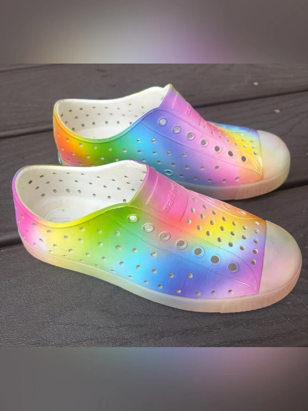 Native Jefferson Rainbow Slip-On Big Kids Shoes Size J2